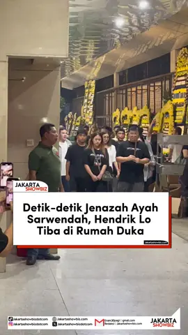 Detik-detik Jenazah Ayah Sarwendah Tiba di  Rumah Duka #Jakartashowbiz #Sarwendah #Dukacita #BetrandPeto #JordiOnsu #RubenOnsu #Fyp #fypシ #fypシ゚viral 