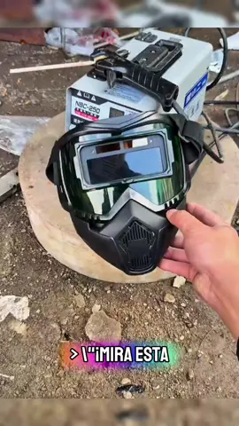 “Con esta careta ya no hay excusas para no soldar cómodo y seguro 💥” #soldadura #viralvideo #welding 