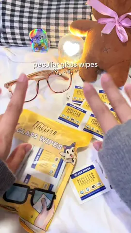 Daily lens cleaner! thank youu @Peculiar glass wipes! 🤩 #peculiar #peculiareyewear #eyeglasswipes #fy #fypシ゚ 
