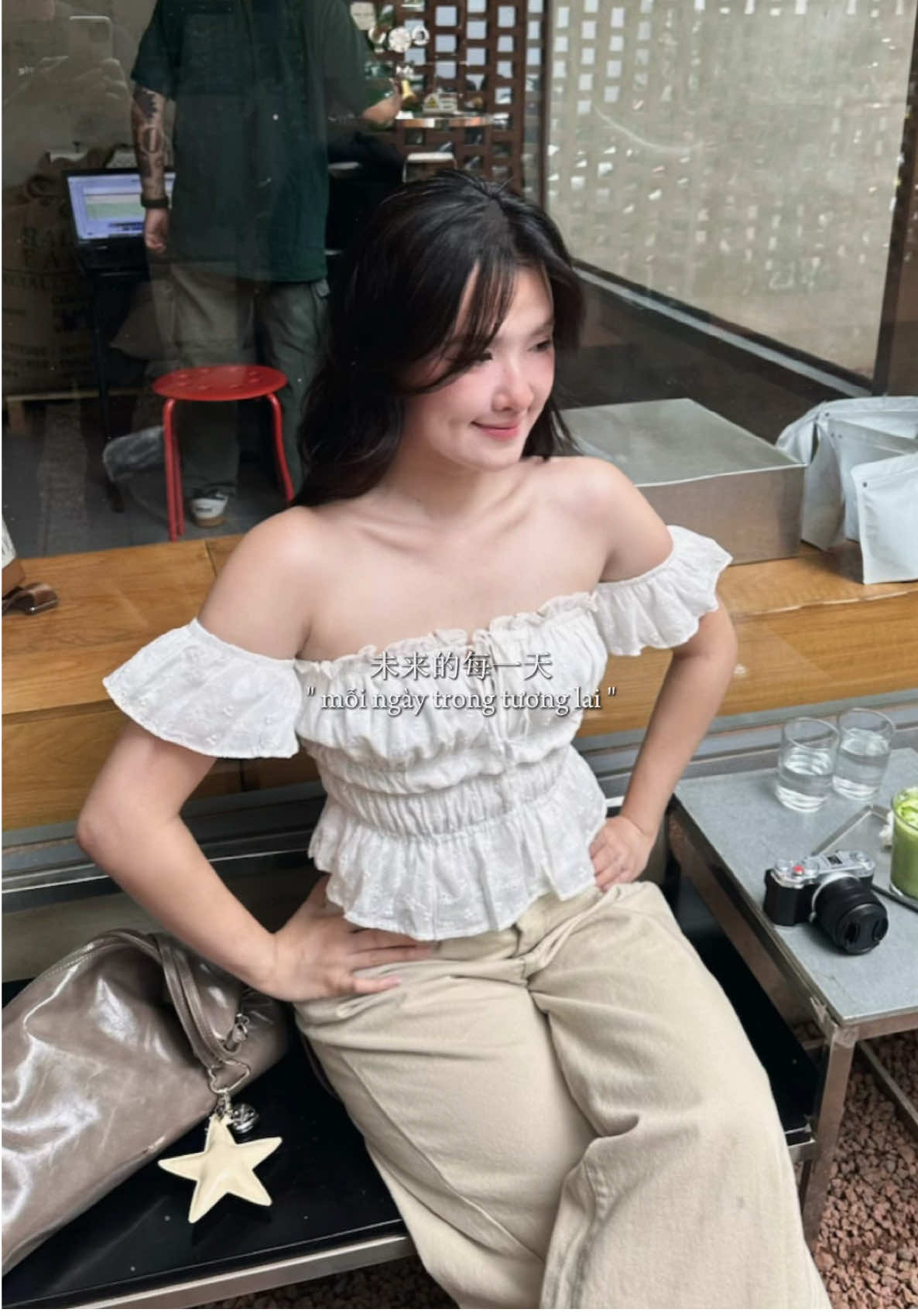 #CapCut cứ bị cuốn #trending #viral #outfit #mixandmatch 