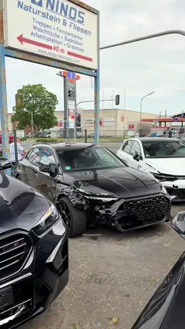 💔 #junkyard #crashedcars #crashed #crash #sportcars #bmw #audi #mercedes #fy #fyp #foryou #foryoupage #viral #highwayspotters 