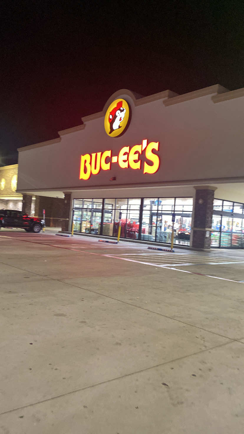 Much Needed Visit to my one of my favorite places🤣🤣  Sound: @thefakedaabs #buccees #choppedbrisketsandwich #gasstation #content