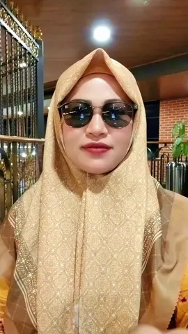 Kacamata Baca dan jalan Keren #kacamatabaca #kacamatabacaplus #kacamatabacadanjalan #kacamatabacaautofokus #kacamatajalandambaca 