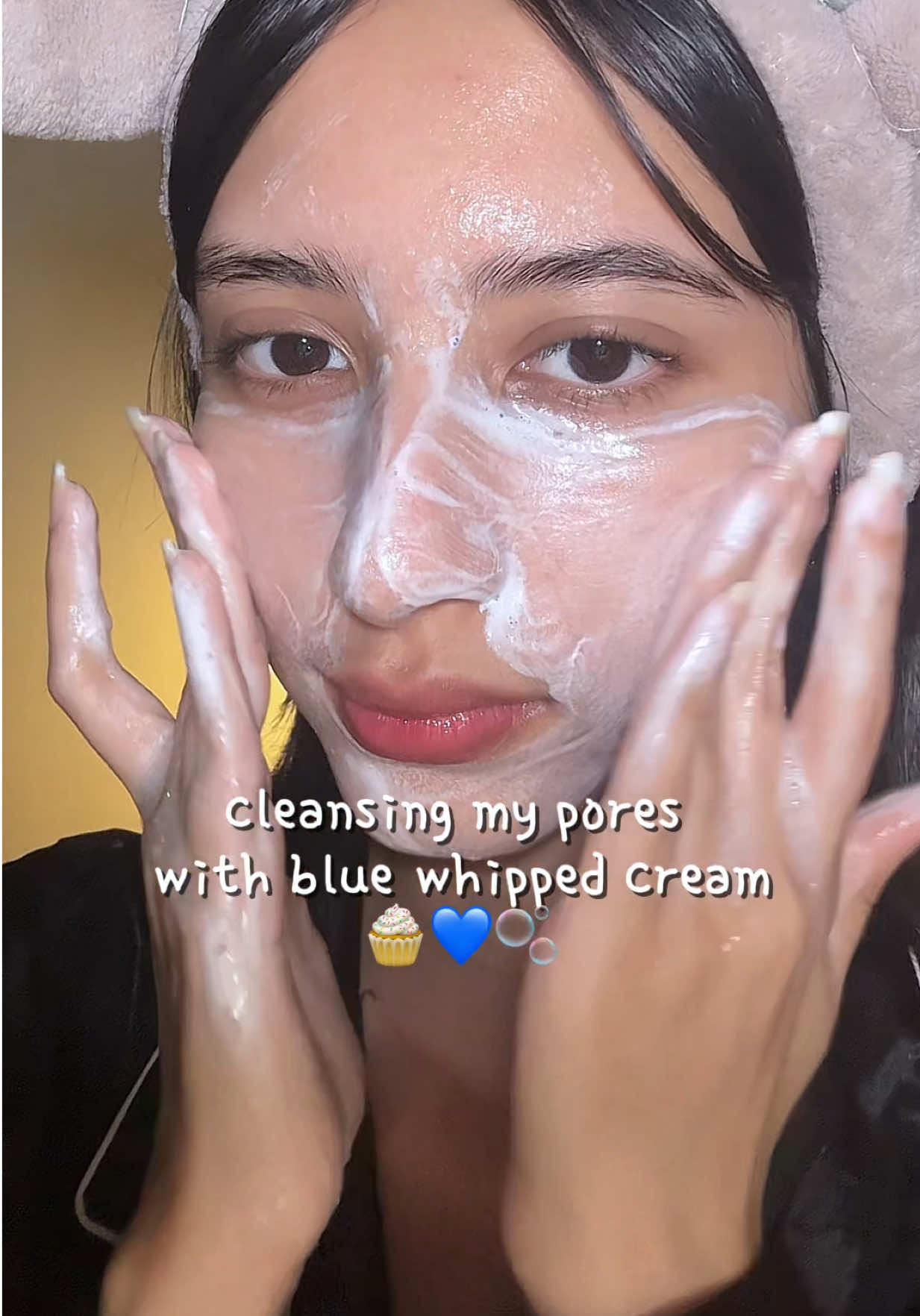 cleansing my pores with blue whipped cream✨🤭💙🧁🫧@medicube global @medicube Malaysia  ⁣⁣ ⁣⁣⁣#medicube #cleansingfoam #kbeauty #koreanskincare #acneproneskin⁣ ⁣#SkinCare101 #fungalacne #blackheads