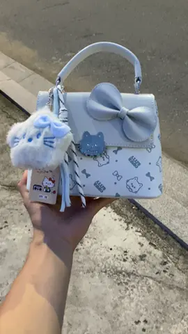 #xuhuong #hellokitty #tuanhaishop #tuitangnguoiyeu #borryrosa 