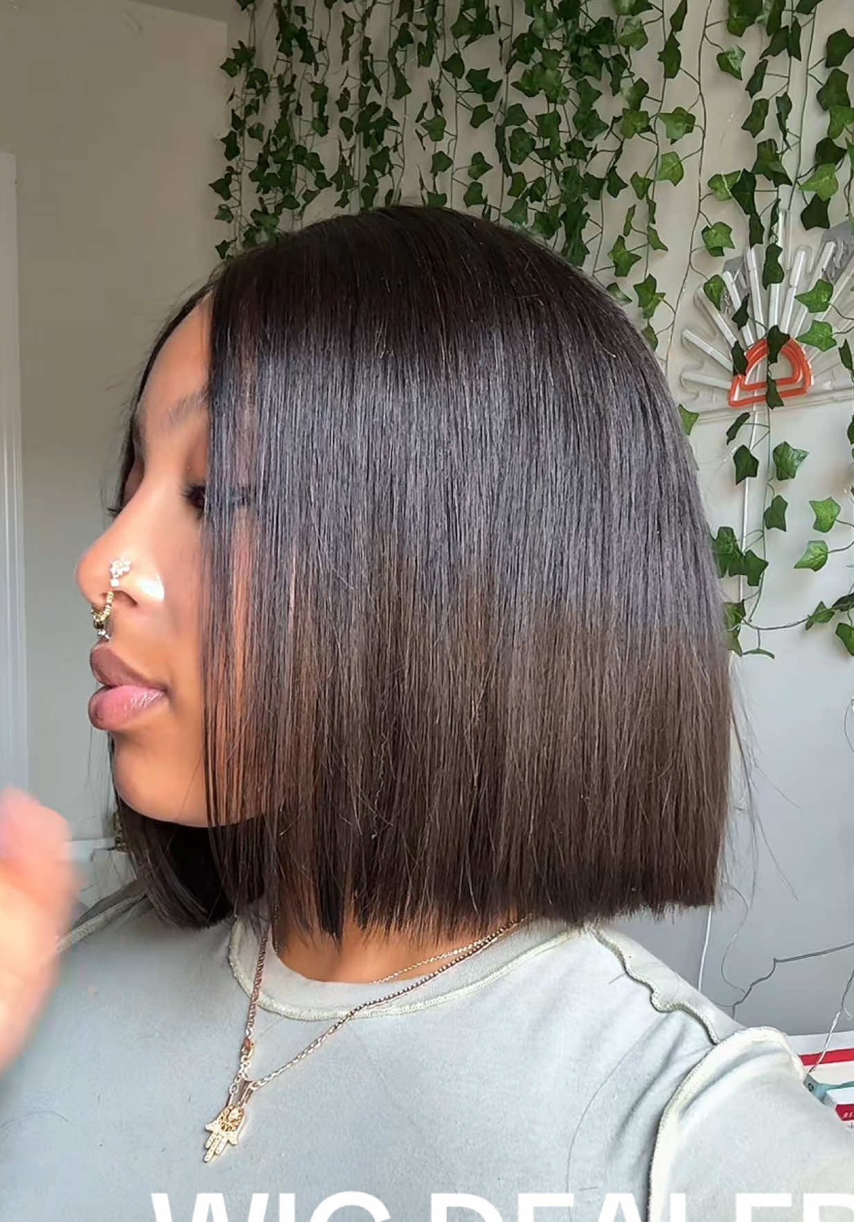 Can we talk about this pre cut bob from @Wig Dealer #gluelesswig #bob #wigdealer #wiginstall #wiginfluencer #fall 
