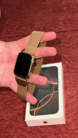 Apple watch series 9 stainless steel 10/10 condition 99 health🔋 with full box and milanese loop #SwipeApple #peshawar #apple 