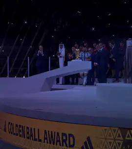 I will never forget this moment #2022 World cup kiss #Leomessi❤️🇦🇷👑 