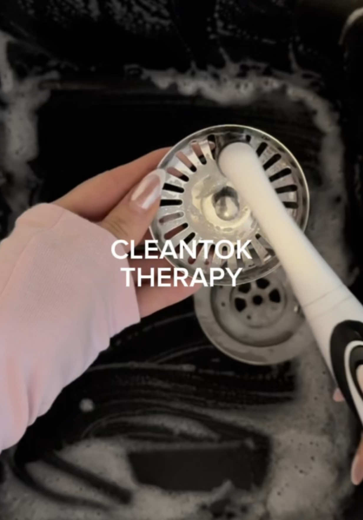 clean home = clear mind 💆🏼‍♀️🌸🧽🫧 where are my cleaning besties?🫶🏼 #CleanTok#cleaningtiktok#cleaningtips#cleaning#cleanhome#cleaningproducts#homecleaning#clean#cleaningmotivation#motivation 