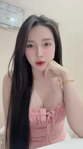 Thời buổi phông bạt hơn nhau ở tấm hình sống ảo.. sống ảo chứ đâu có sống ẩu 😝