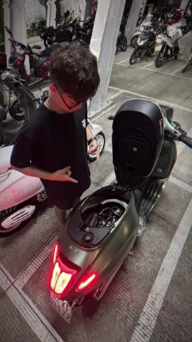Lâu lâu đăng cái video jet jet xí thoi chứ kh có báo đời gì đâu🫤#CapCut #xh #vespa 