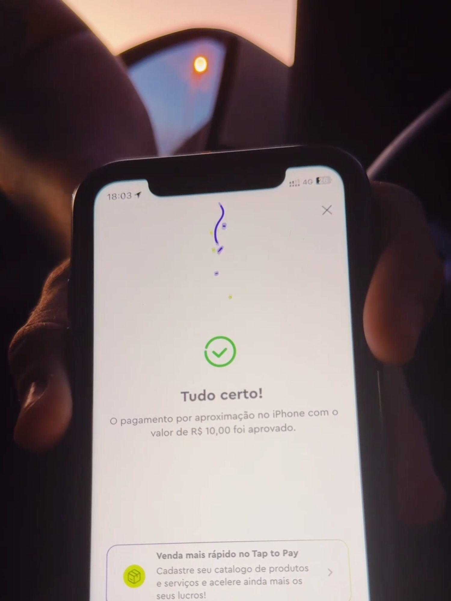 Sol de rachar, cliente sem grana, nenhuma maquininha à vista… Mas com o app da InfinitePay no celular, ele vendeu no cartão e recebeu na hora! 📲 Baixe o app e transforme seu celular numa maquininha. ✅ Compatível com celulares com NFC Android 10+ ou iPhone XS ou superior. #influ #promo #InfinitePay #publi