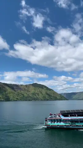 danau toba ga pernah gagal 🤩 #fypage #fypシ゚viral #batak #samosir #danautoba 