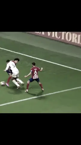 متنساك روحي لو يموتوها😮‍💨🤍##بيلينجام#جود_بيلينغهام#اغاني_مسرعه💥#fypシ#متنساك_روحي_لو_يموتوها 