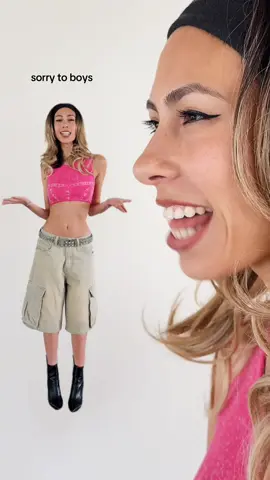 Stream “Blond” to get a bf #dating #blond #britneyspears #tatemcrae #timbaland #singersongwriter #2000smusic 