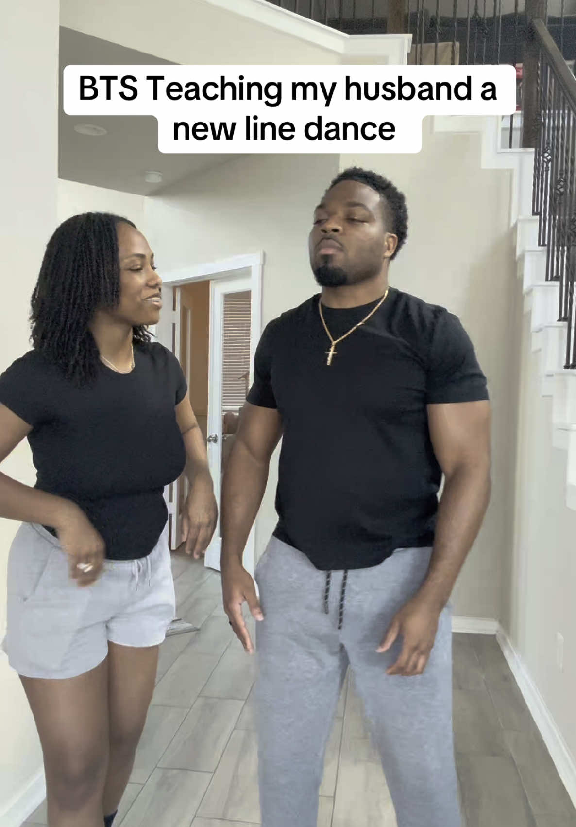 I’m screaming. Just wait till yall see the final result 😂😭 #couples #married #funny #dance #xandnae 