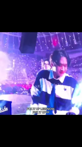 He’s been so happy lately and IM LOVINGGGG IT #fyp #leeknow #leeminho #straykids #leeknowbestdancer #leeknowedit #dominatetour 