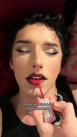 why’d he just mog me tho 😭 @David lammond #bf #makeup #beauty 