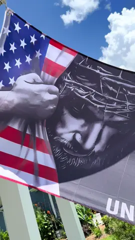 One nation, under God. #america #american #God #flag #onenationundergod #patriotic #jesus #jesuslovesyou #usa #proudamerican #decorativeflag #godblessamerica 