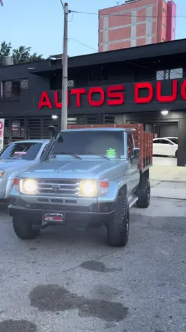 Toyota Land Cruiser Fzj73 Care Vaca estacas 4x4  Modelo 1996 Motor 4.5 gasolina  4x4 mecánica  Excelente estado 