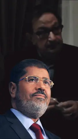 شاهد رأى الفنان نور الشريف فى إسقاط الرئيس محمد مرسي #AsrarAlngom #أسرار_النجوم 