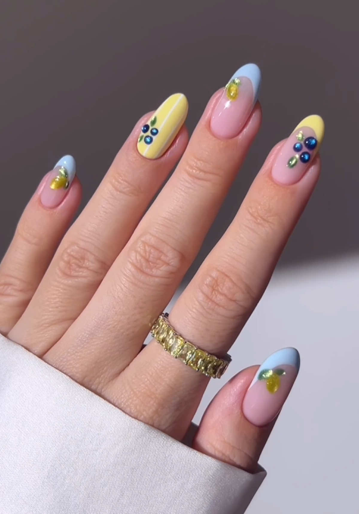 🫐🍋🧊 a little sweet n’ a little tart 🫧 it’s giving blueberry lemon sorbet energy ✨ everything’s on my Am aZ On Sf _____ *affiliate #summernails #nails #nailinspo #diynails #naildesign #glassnails #nailtutorials #nailart #fruitnails 
