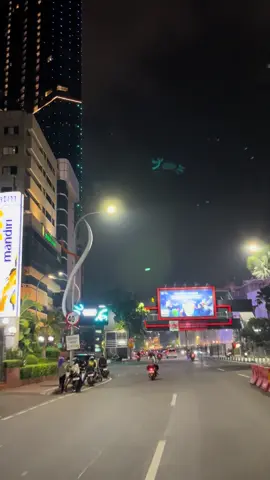 secandu itu surabaya #surabaya #surabayatiktok #foryou #vibessurabaya #malamhari #tunjunganplaza 