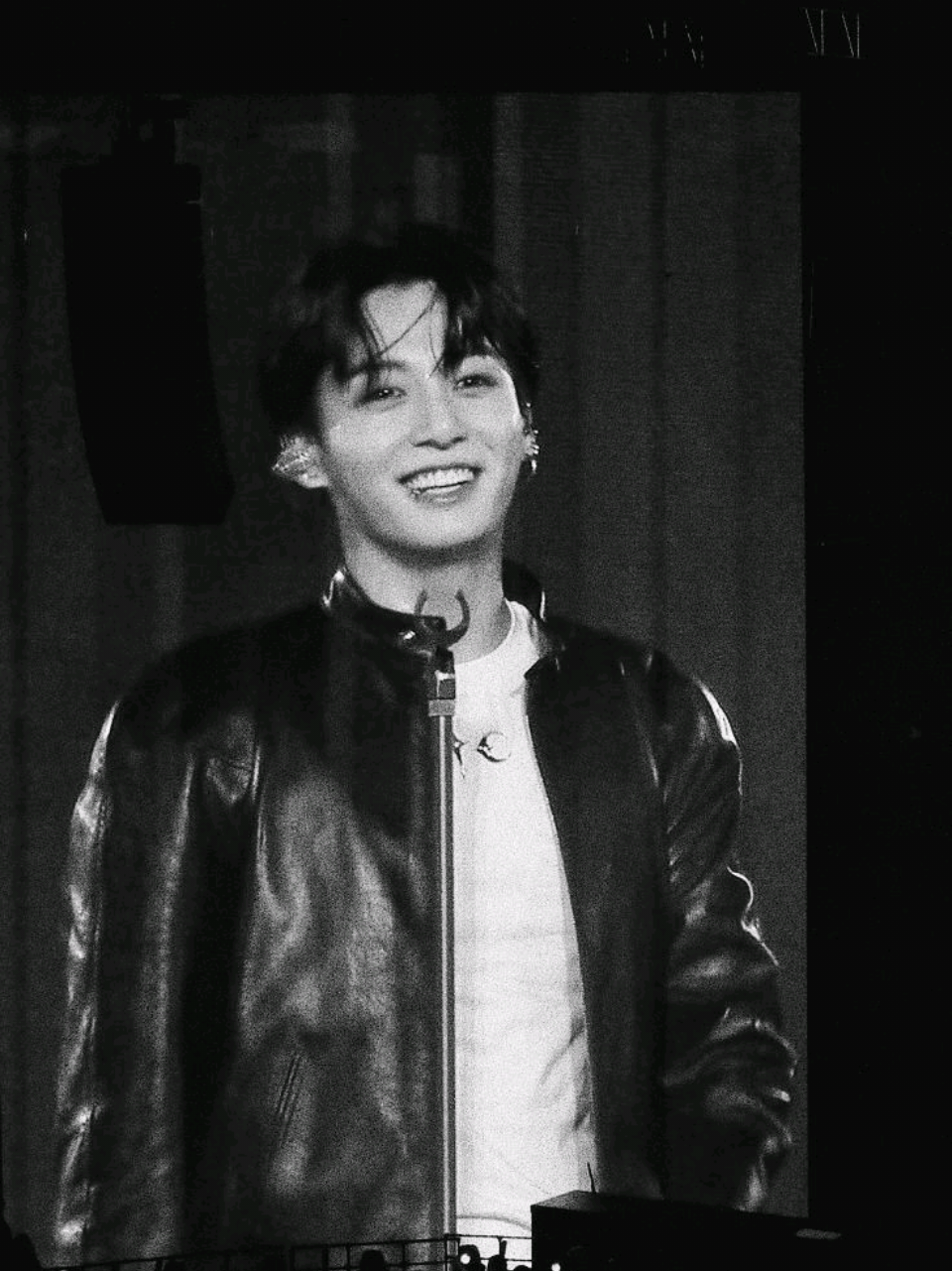 حَبيب عينيا🫶🏻😔 #CapCut #fypage #fyp #jungkook 