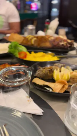 عشاء اليوم في مطعم #توينا تقاطع الامير سلطان مع صاري تحربة اكثر من رائعة كالعادة وبالنسبة لي هو الافضل في تقديم الأسماك والوجبات البحرية في مدينة #جدة 