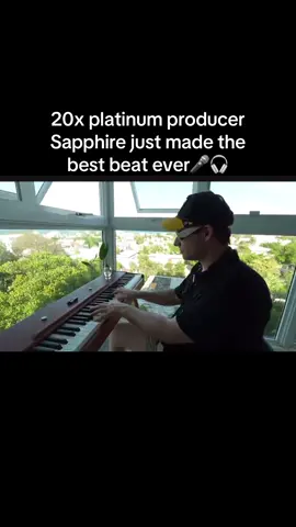 He’s insanely talented🔥he has produced for Leon Thomas and other well known artists #sapphire #leonthomas #music #producer #piano #instrument #beatbox #fyp #viral #foryou #trending 