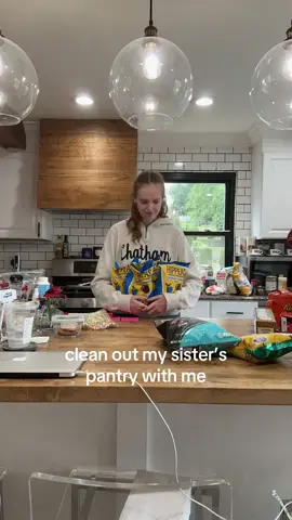 can you guess my favorite chip? 😏 #fyp #viral #timelapse #CleanTok #sister 