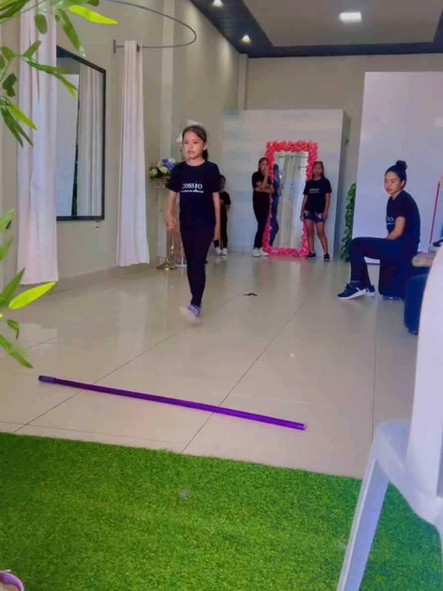 #academiamodelos #models #modeltiktok @COSSIO 