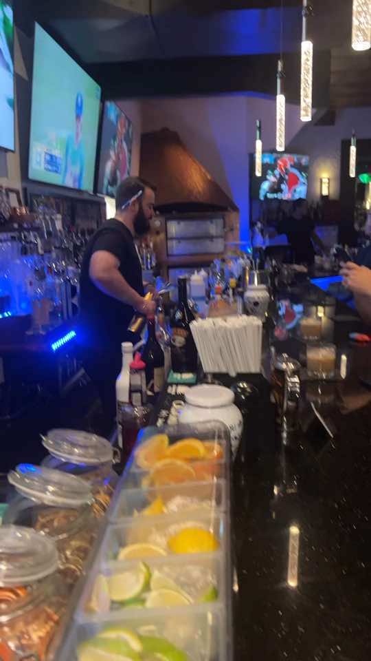 Buona sera a tutti guarda che bello at the Chatterbox in Pleasantville New York Thursday night karaoke come and enjoy an awesome evening ciao ciao a tutti #Giuseppe #Chatterbox  #amazing #karaoke night#Thursday nights #fypage#Restaurant Pleasantville New York