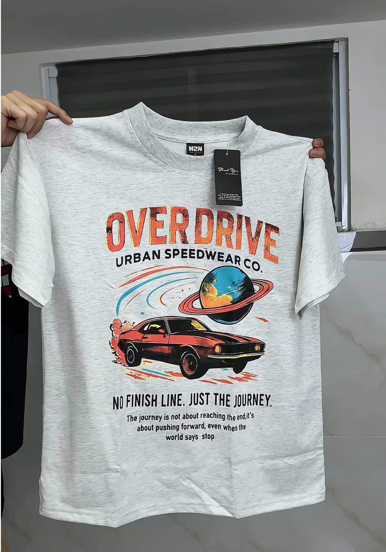 Ê áo đẹp nha #xuhuong #outfit #phoidoxinh #fyp #aothun 