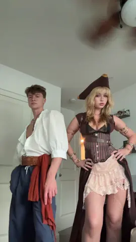 ready for the pirate party at @castle_ferreira 🏴‍☠️🏴‍☠️ w/ @trismickeyy 