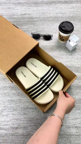 Urban pipe slippers#urban #sleepersformen #adidas0slides #adidasslipperformen #slides #chinelas 