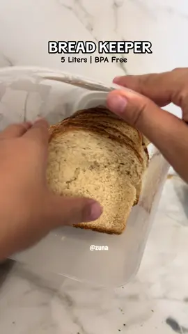 freshly baked loaf plus high quality bread keeper is peace ✨ #foodkeeper #food #breadkeeper #bread #keeper #greenware 