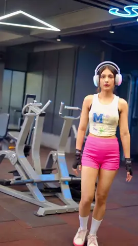 #punjabigirl #punjabitiktok #viralvideos #girlgym #gym 
