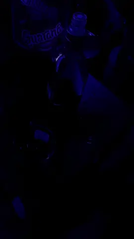 Fiesta para fingir #estadosparawhatsapp #parafingir #video_viral #discoteca 
