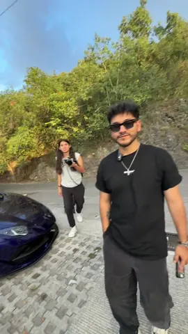 @Zein vino a casa😳