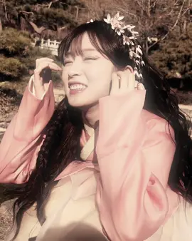 2007 - sinh nhật của xinh nhất. chúc nhi yêu sinh thần vui vẻ và mong mọi điều tốt đẹp nhất sẽ đến với nhi.💓 nhi oi bít tui yêu bà lắm hôk🥺 ( biết nhi thích arin nên tít edit đó🌝 ) @𓍼 𝘩𝘺𝘳𝘢𝘯 ₍⑅ᐢ..ᐢ₎  #arin 