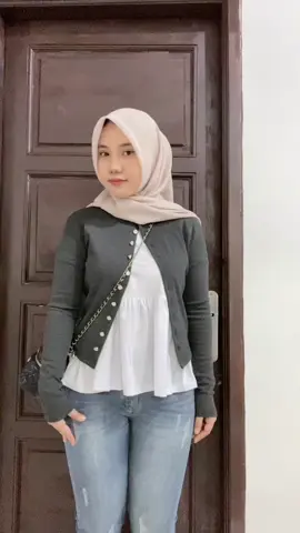 cardigannya cmn 70rban tp cakepp bgtt #cardigancrop #cardiganoutfit 
