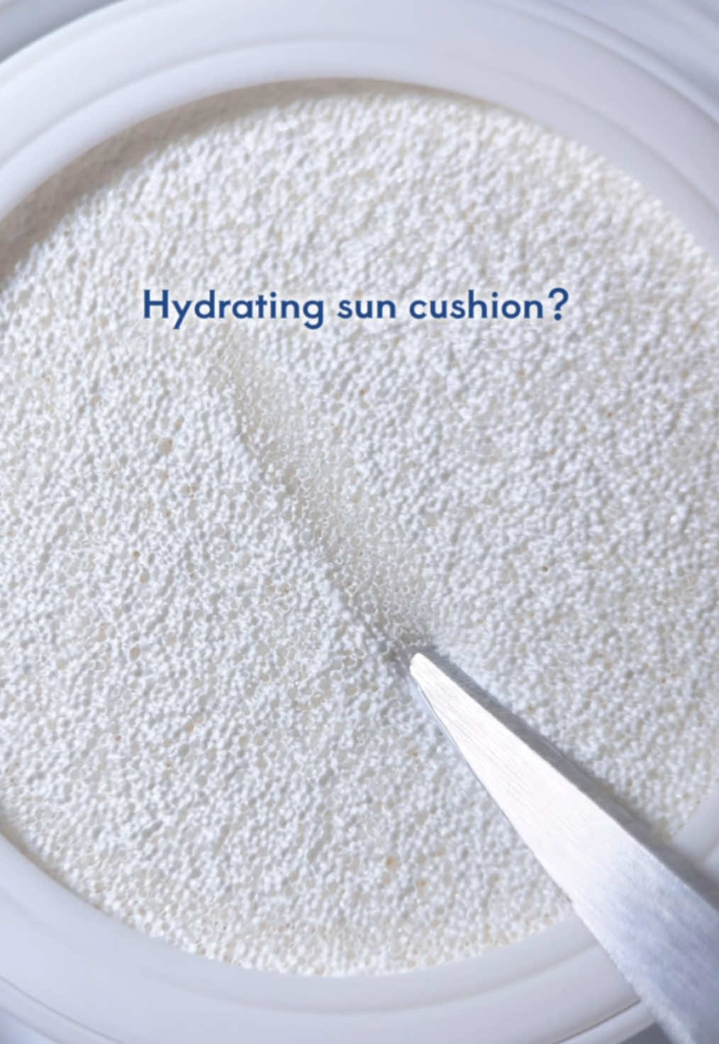 Hydrating sun cushion? Yes please. ☁️☀️ SPF + skin-loving moisture in one swipe—perfect for quick touch-ups and glow on the go! ✨ #roundlab #roundlabsuncushion #suncushion #spfmeetsskincare #sunscreen #mineralsunscreen #uvprotection #spf @ROUND LAB PHILIPPINES 