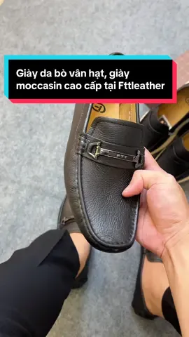 Giày mọi đế cao su âm dễ cảm nhận khi mang. Ae lái ô tô tham khảo nhé, giày lười da bò, giày mọi, giày tây nam, giày da vân hạt. #giayluoinam #giaymoi #giaymoccasin #giaydabo #giaydachinhhang #fttleather 