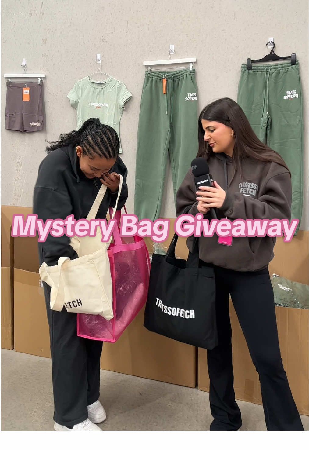 Mystery bag giveaway at our warehouse sale 🛍💗 #thatssofetchau #warehousesale 