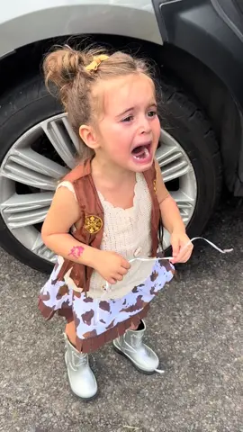 #balloon #girl #cry #fyp 