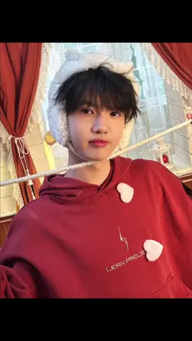 Sangat merindukan livephoto Zhangyiran 😮‍💨