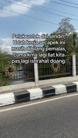 Gimana kalo kita jadi wanita pengangguran ya, udah dihantam sama kata2 kasar kali setiap hari nya