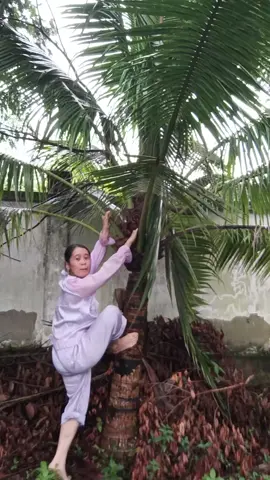 nè ngọc trâm mua míc dùm chị nge