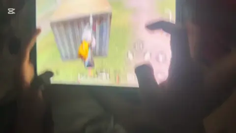 KhanT တောသားကလန်ကကောင်လေး မနိုင်တော့ free killed ကောက်တာတဲ့🤣 #moots? #thankb4youdo❤️ #tdm #lyrics #myanmartiktok🇲🇲🇲🇲 